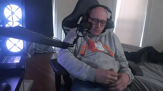 chicostick413 online show from 28, 10, 2025