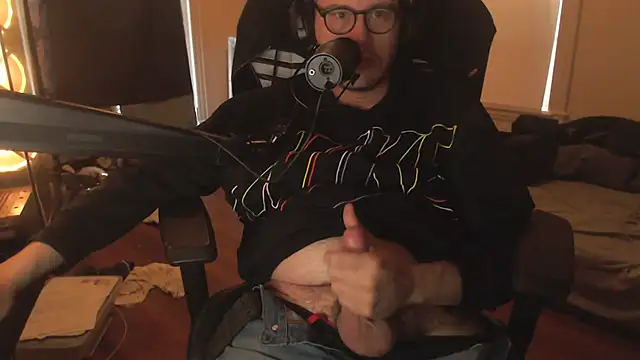 chicostick413 online show from 2, 11, 2025