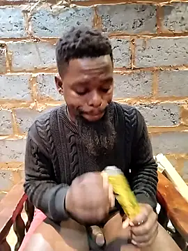 Snapshot of Chocolate_factory_man chatting on 20, 10, 2025 Chocolate factory man online show from 20, 10, 2025