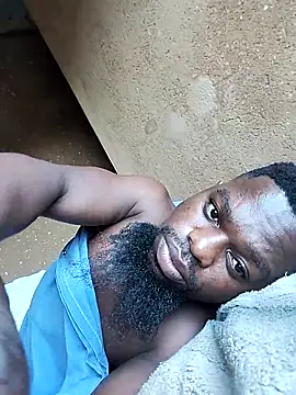 Snapshot of Chocolate_factory_man chatting on 12, 11, 2025 Chocolate factory man online show from 12, 11, 2025