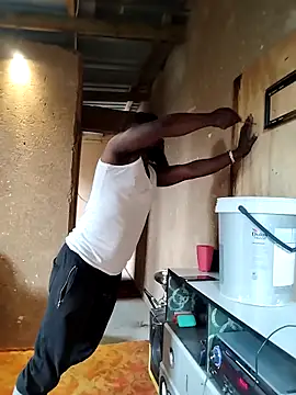 Snapshot of Chocolate_factory_man chatting on 24, 11, 2025 Chocolate factory man online show from 24, 11, 2025