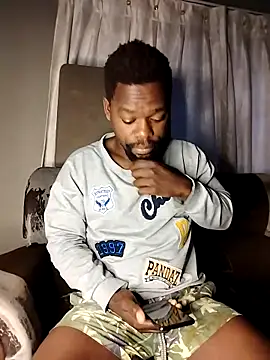 Snapshot of Chocolate_factory_man chatting on 25, 9, 2025 Chocolate factory man online show from 25, 9, 2025