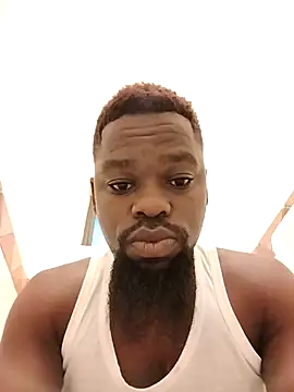 Snapshot of Chocolate_factory_man chatting on 18, 11, 2025 Chocolate factory man online show from 18, 11, 2025