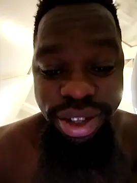 Snapshot of Chocolate_factory_man chatting on 25, 11, 2025 Chocolate factory man online show from 25, 11, 2025