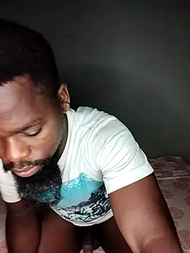 Snapshot of Chocolate_factory_man chatting on 9, 9, 2025 Chocolate factory man online show from 9, 9, 2025