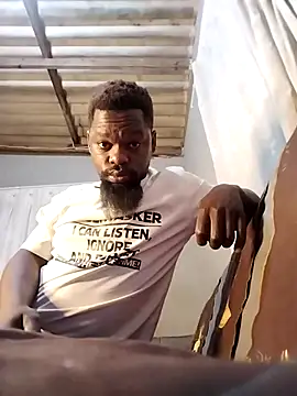 Snapshot of Chocolate_factory_man chatting on 15, 9, 2025 Chocolate factory man online show from 15, 9, 2025