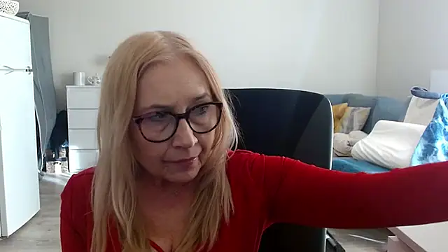 sofia xkiss online show from 18, 3, 2025