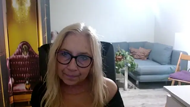 sofia xkiss online show from 7, 11, 2025