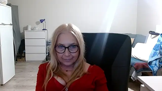 sofia xkiss online show from 18, 3, 2025