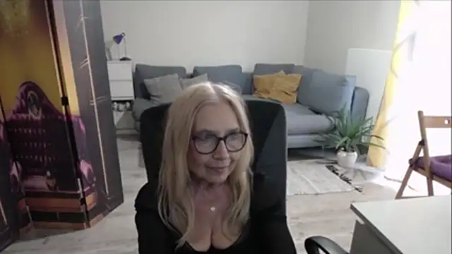 sofia xkiss online show from 20, 4, 2026