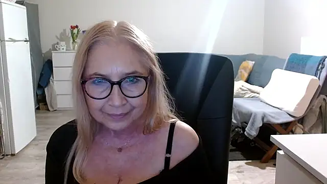 sofia xkiss online show from 9, 3, 2025