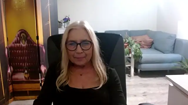 sofia xkiss online show from 4, 11, 2025