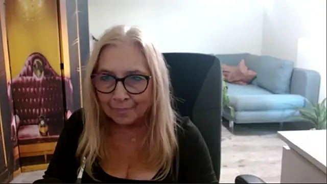 sofia xkiss online show from 6, 11, 2025