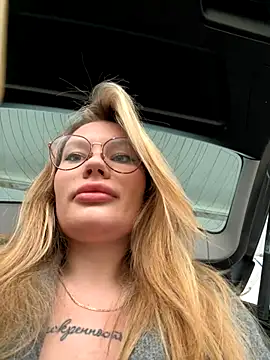 Snapshot of justmila chatting on 5, 10, 2025 justmila online show from 5, 10, 2025