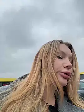 Snapshot of justmila chatting on 9, 11, 2025 justmila online show from 9, 11, 2025