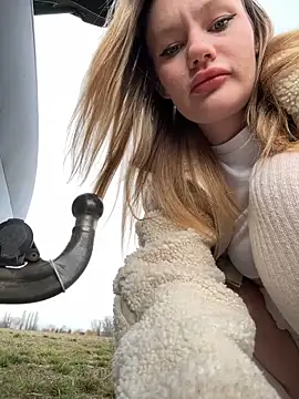 justmila online show from 4, 2, 2026