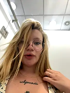 Snapshot of justmila chatting on 14, 9, 2025 justmila online show from 14, 9, 2025