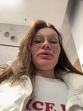 Snapshot of justmila chatting on 24, 2, 2025 justmila online show from 24, 2, 2025