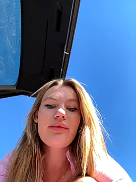 Snapshot of justmila chatting on 28, 10, 2025 justmila online show from 28, 10, 2025