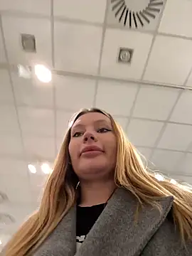 Snapshot of justmila chatting on 7, 11, 2025 justmila online show from 7, 11, 2025