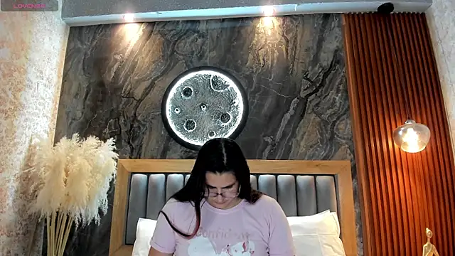 BellaPeers  online show from 1, 6, 2026