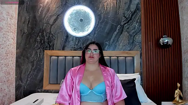 BellaPeers  online show from 8, 10, 2025