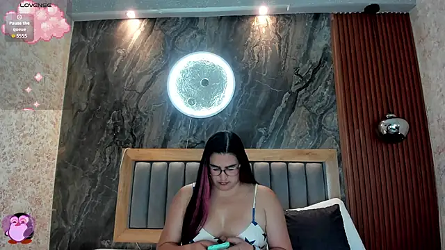 BellaPeers  online show from 13, 9, 2025