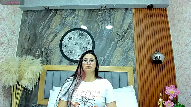BellaPeers  online show from 28, 4, 2026