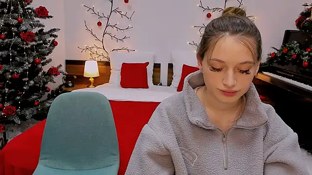 Snapshot of queenofjoyy chatting on 15, 12, 2024 queenofjoyy online show from 15, 12, 2024