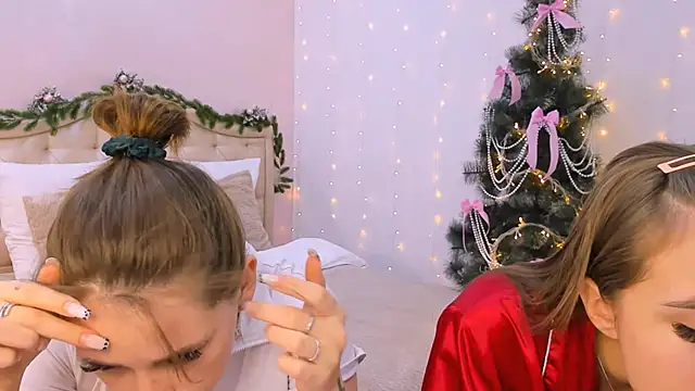 Snapshot of queenofjoyy chatting on 6, 12, 2024 queenofjoyy online show from 6, 12, 2024