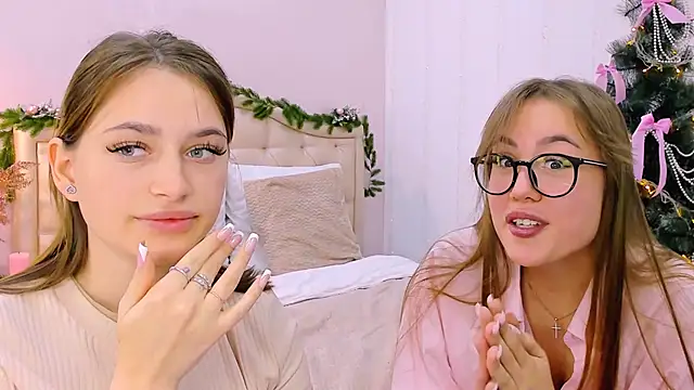 Snapshot of queenofjoyy chatting on 14, 12, 2024 queenofjoyy online show from 14, 12, 2024