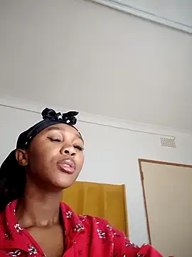 Shria107 online show from 4, 10, 2025