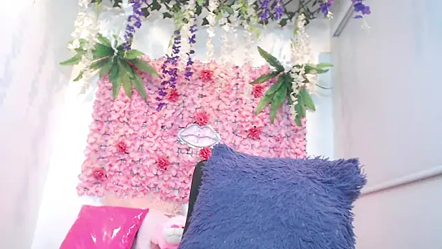 BLONDE SEXYHOT online show from 13, 11, 2025