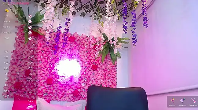 BLONDE SEXYHOT online show from 18, 3, 2025