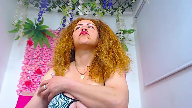 BLONDE SEXYHOT online show from 29, 5, 2026
