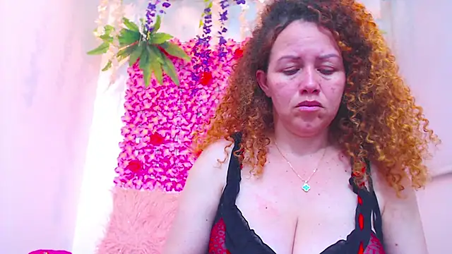 BLONDE SEXYHOT online show from 25, 11, 2025