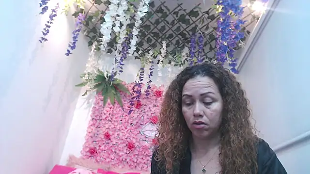 BLONDE SEXYHOT online show from 4, 11, 2025