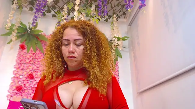 BLONDE SEXYHOT online show from 28, 5, 2026