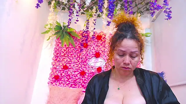 BLONDE SEXYHOT online show from 25, 11, 2025