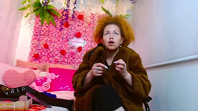 BLONDE SEXYHOT online show from 14, 10, 2025