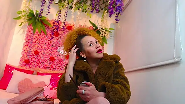 BLONDE SEXYHOT online show from 17, 10, 2025