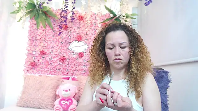 BLONDE SEXYHOT online show from 19, 11, 2025