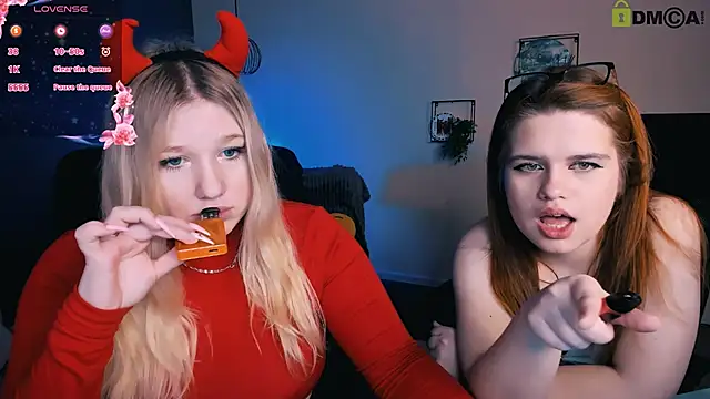 juli kisss online show from 6, 3, 2025