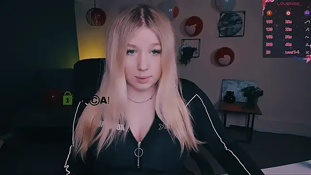 juli kisss online show from 24, 2, 2025