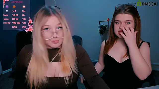 juli kisss online show from 5, 3, 2025