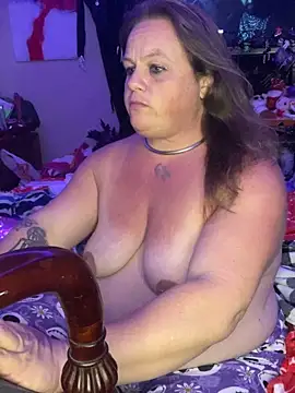 Snapshot of HeatherLynn chatting on 3, 3, 2026 HeatherLynn online show from 3, 3, 2026