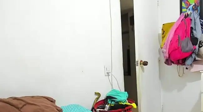 mia-harly online show from 2, 1, 2025