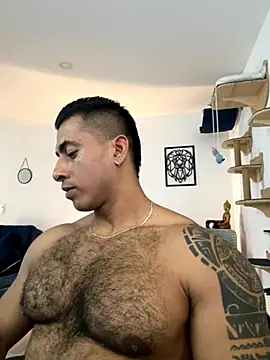 Snapshot of aaroncolombia chatting on 18, 9, 2025 aaroncolombia online show from 18, 9, 2025