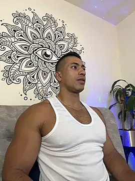 Snapshot of aaroncolombia chatting on 13, 11, 2025 aaroncolombia online show from 13, 11, 2025