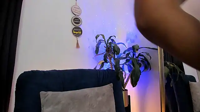 Snapshot of aaroncolombia chatting on 10, 9, 2025 aaroncolombia online show from 10, 9, 2025